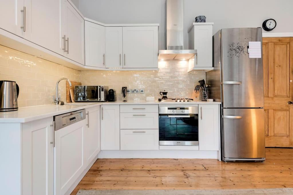 Contemporary Clapham Living Apartment ลอนดอน ภายนอก รูปภาพ