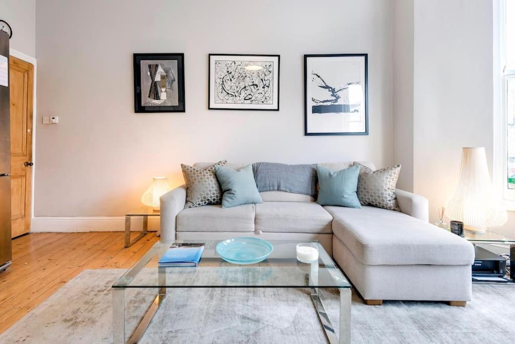 Contemporary Clapham Living Apartment ลอนดอน ภายนอก รูปภาพ